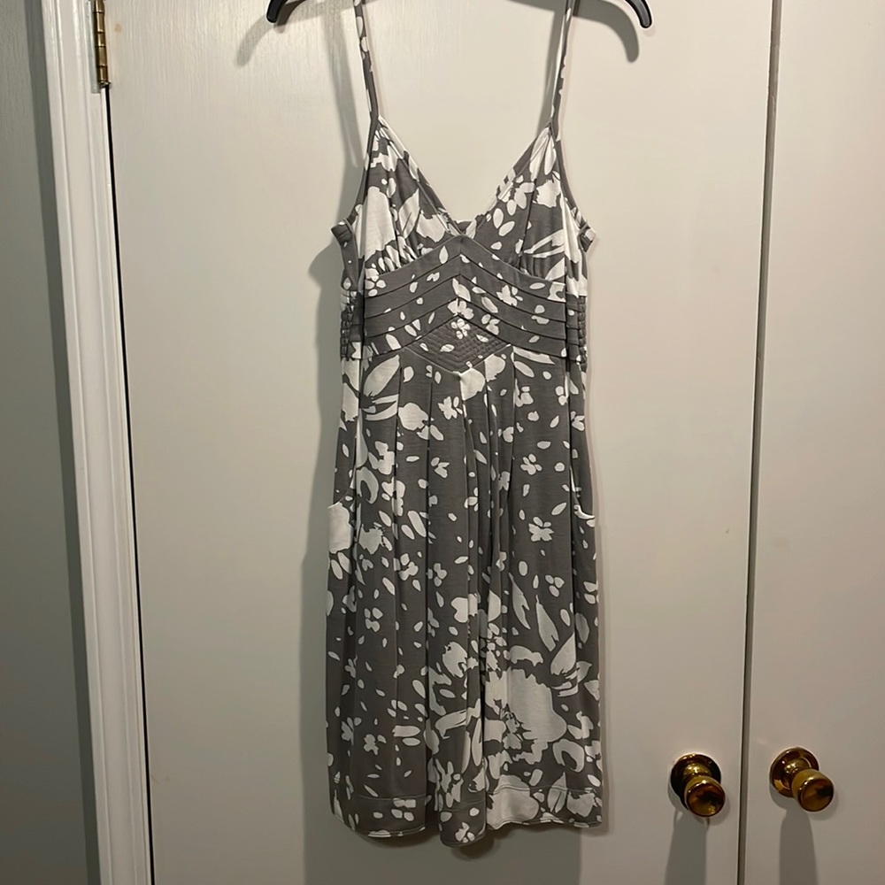 American Eagle Grey and White Dress